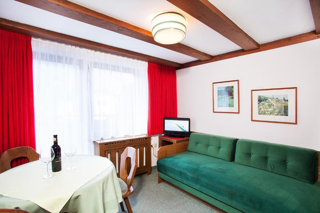 Johannahof Appartements Kaprun Pokoj fotografie