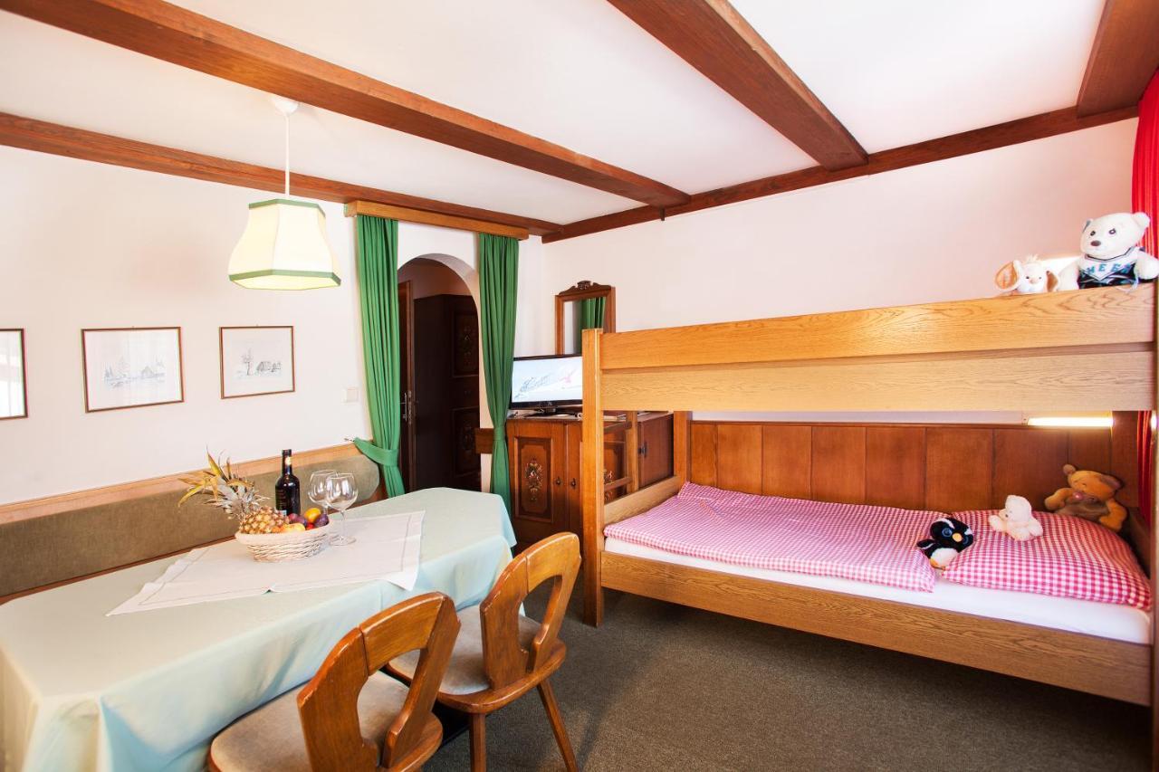 Johannahof Appartements Kaprun Pokoj fotografie